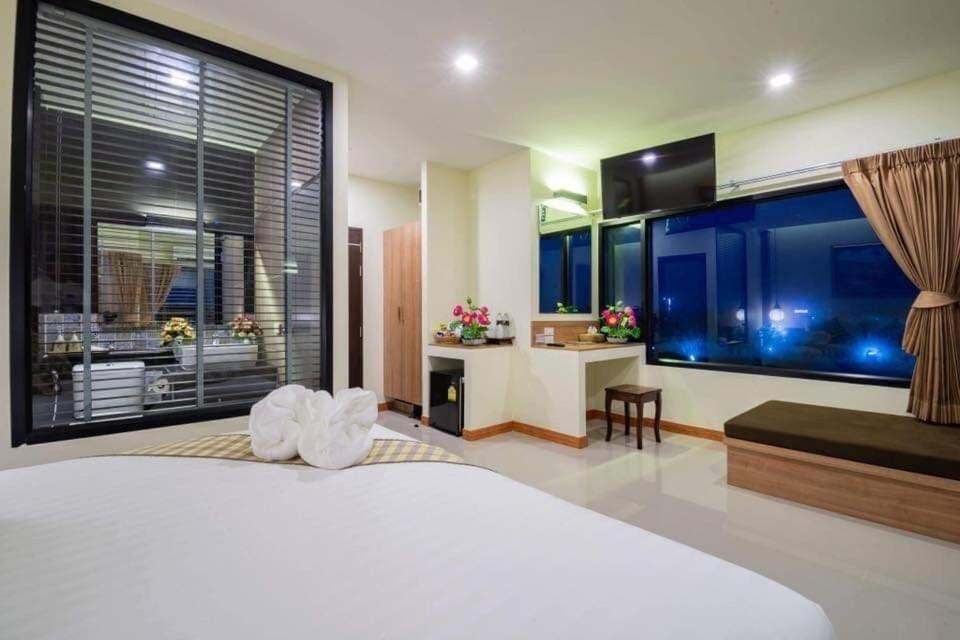 Pura Nakhon Hotel Nakhon Si Thammarat Extérieur photo